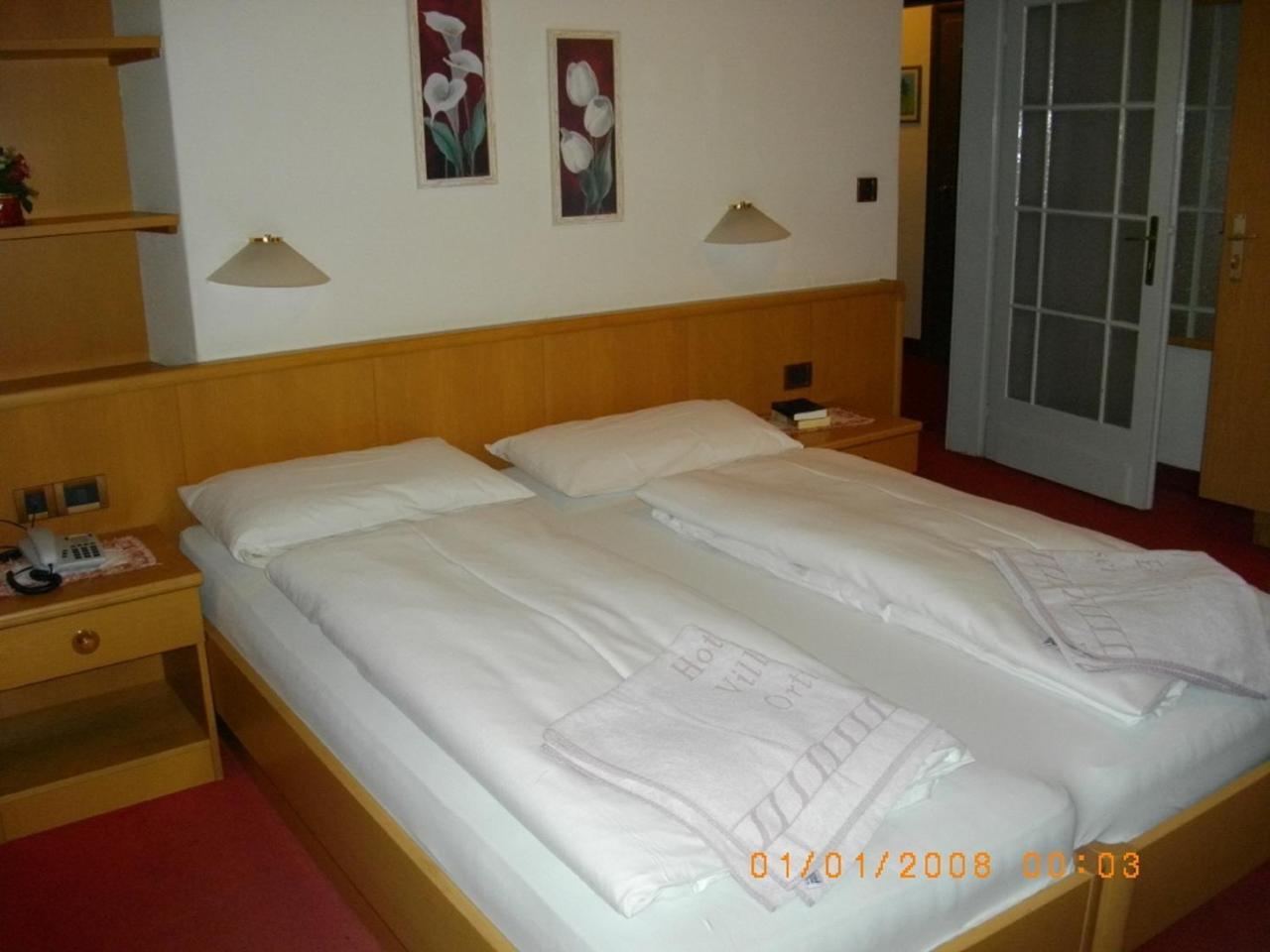 אורטיסיי Hotel Villa Emilia מראה חיצוני תמונה